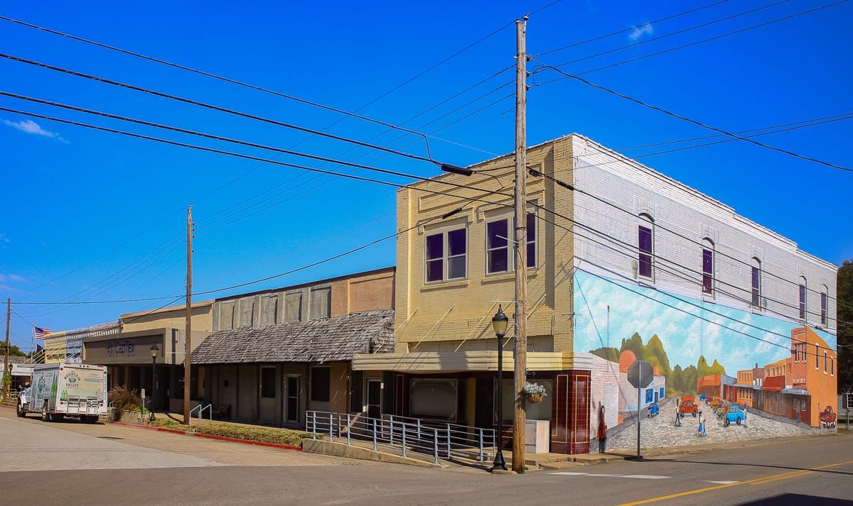 A mural in downtown Trenton, Texas