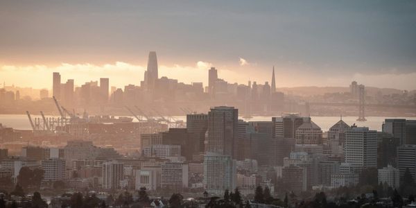 박 부장이 보낸 사이드레터 요구 목록은 열한 줄이었고, 변호사는 그중 한 줄에 동그라미를 쳤습니다