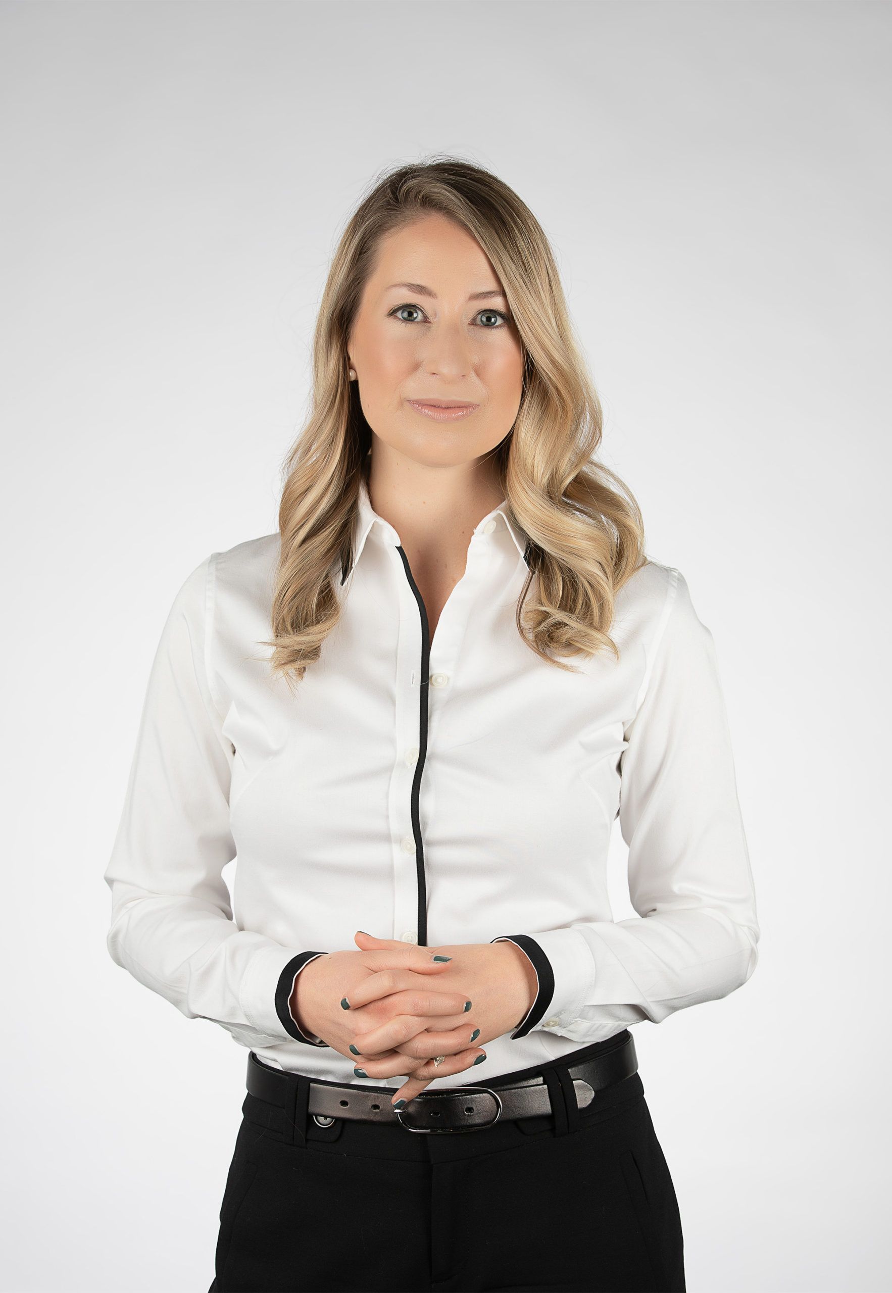 Dr. Jessica Schneider