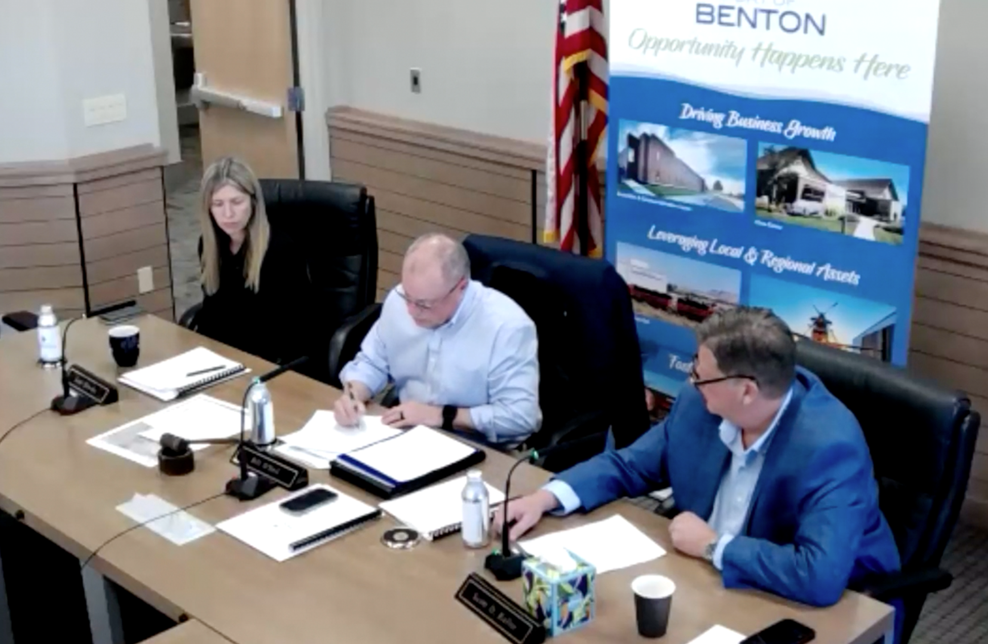 Friends in low places: Update on the Port of Benton Commissioners recall