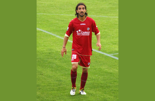 “No te levantes” / "Don't get up"