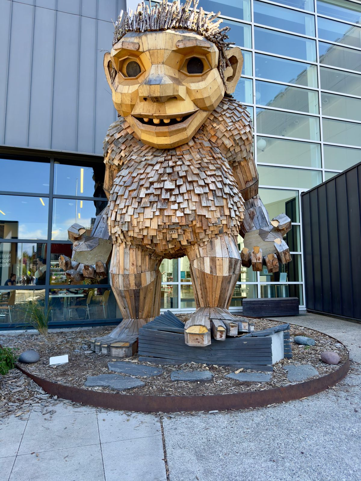 Frankie Feetsplinters – Ballard