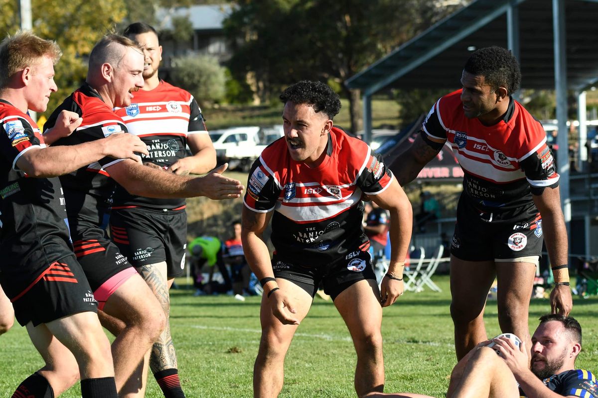 Bears Roar Against Blue Heelers Post feature image