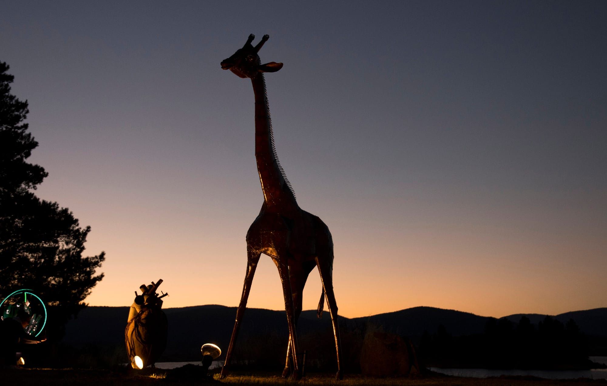 Help Jindabyne's Lake Light Sculpture – It’s future at stake NOW. Post image