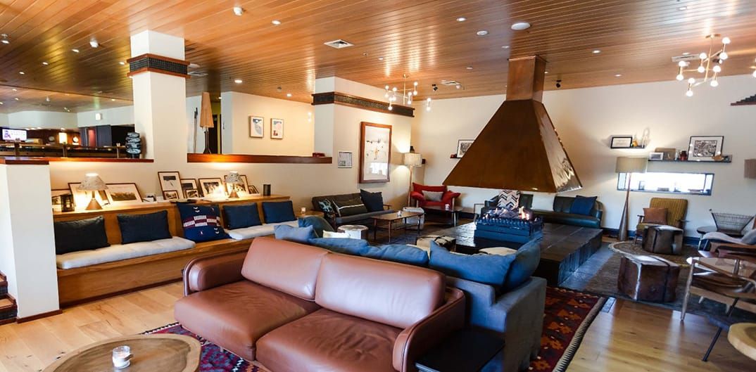 The Lounge Bar Post image