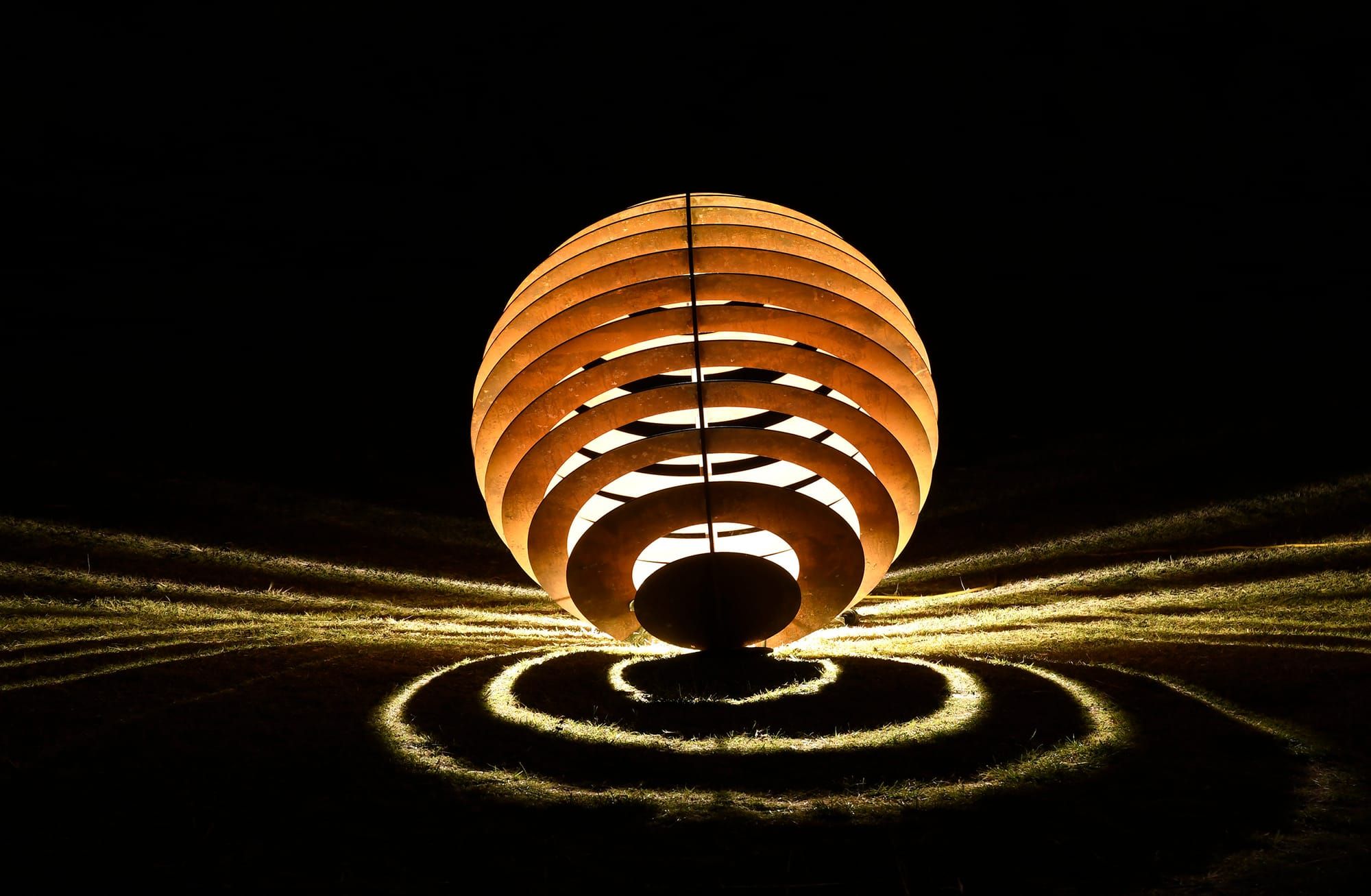 Jindabyne's Lake Light Sculpture To Celebrate 25 Years This Easter Post feature image