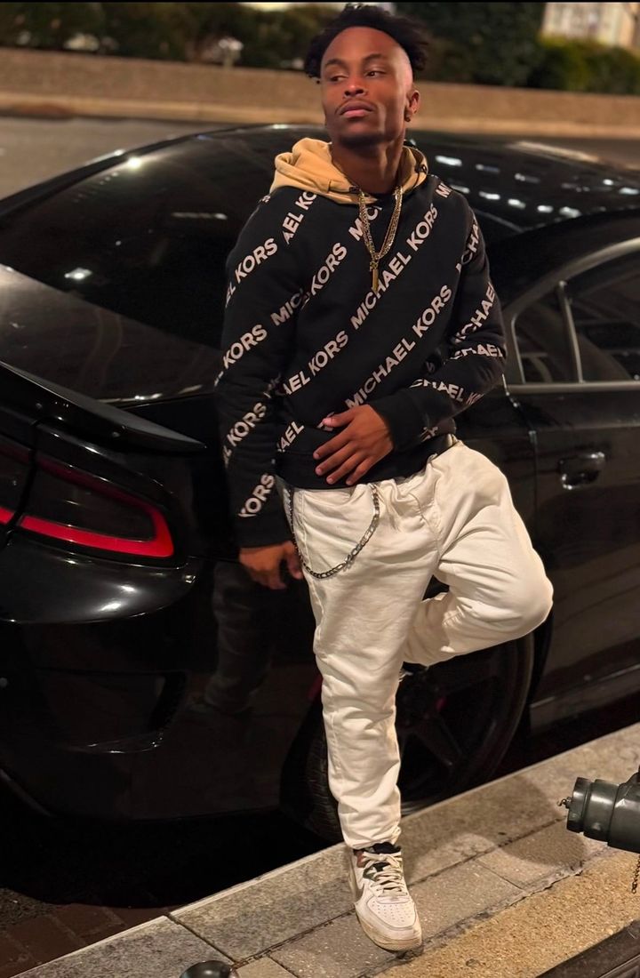 Virginia Artist Showtimetwon Unleashes Uplifting New Single ‘LIFT U UP’ – A Powerful Message of Faith, Hustle & Triumph