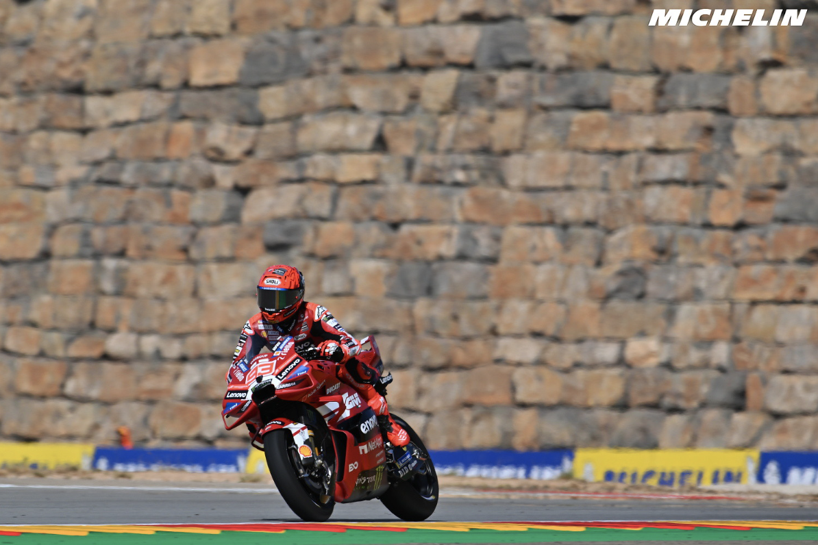 Marc Marquez Wins Aragon MotoGP Sprint, Beating Brother Alex and Bezzecchi