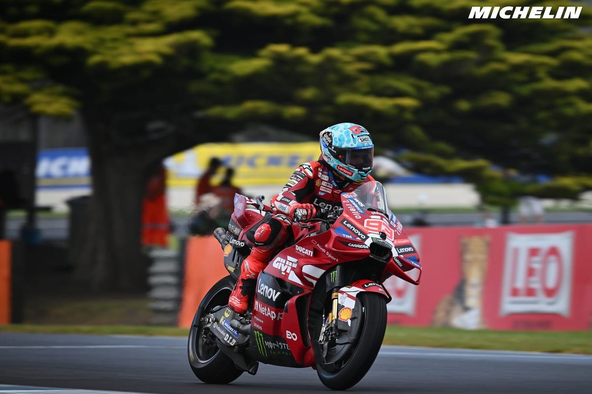 Troisième victoire en Sprint de suite pour Marquez, Martin au tapis