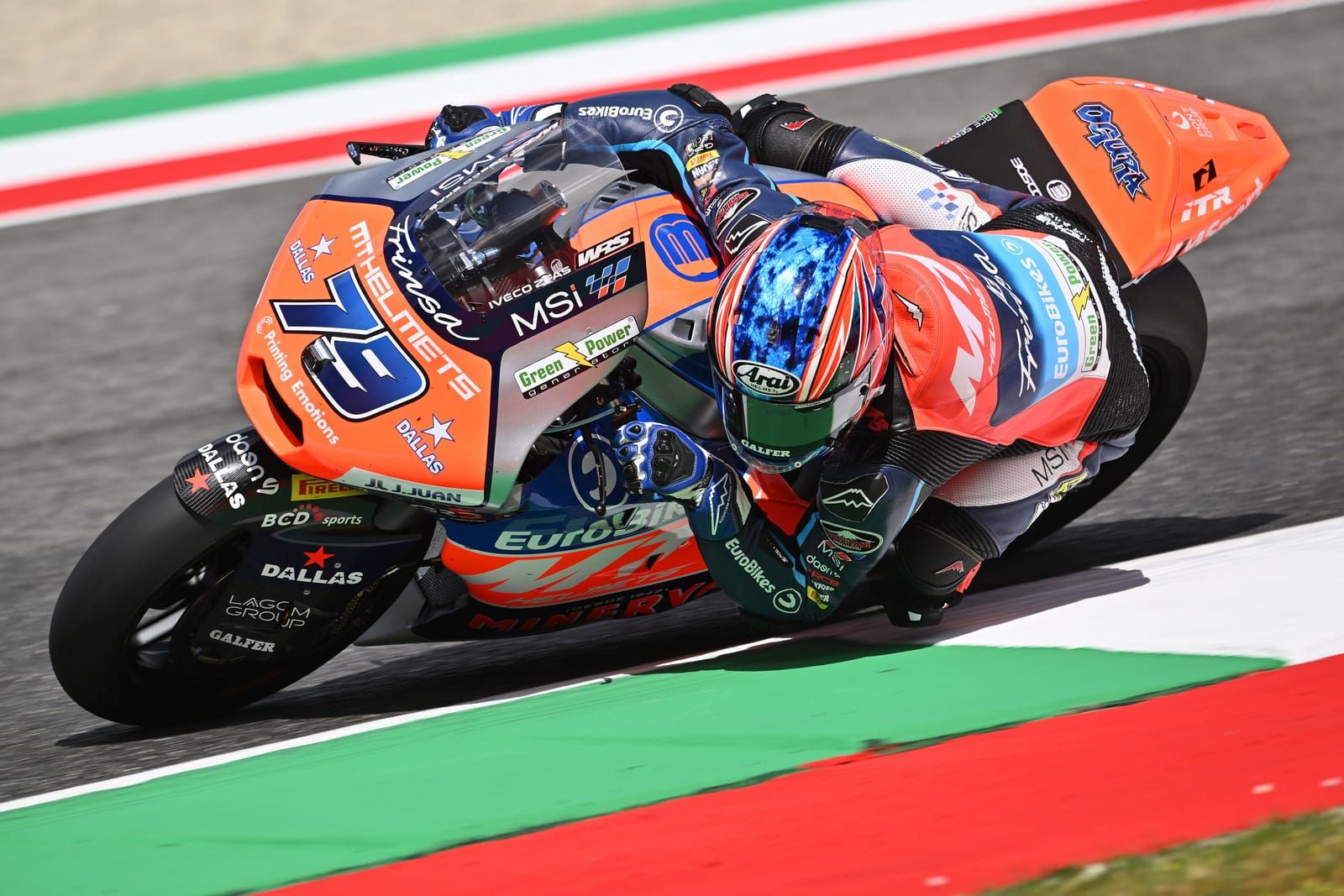 Ogura triomphe à Assen et revient dans la course au titre