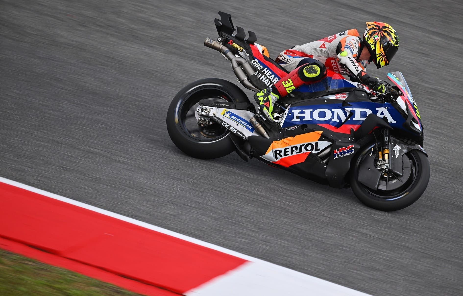 Mir veut voir « toutes les options » pour décider de son avenir