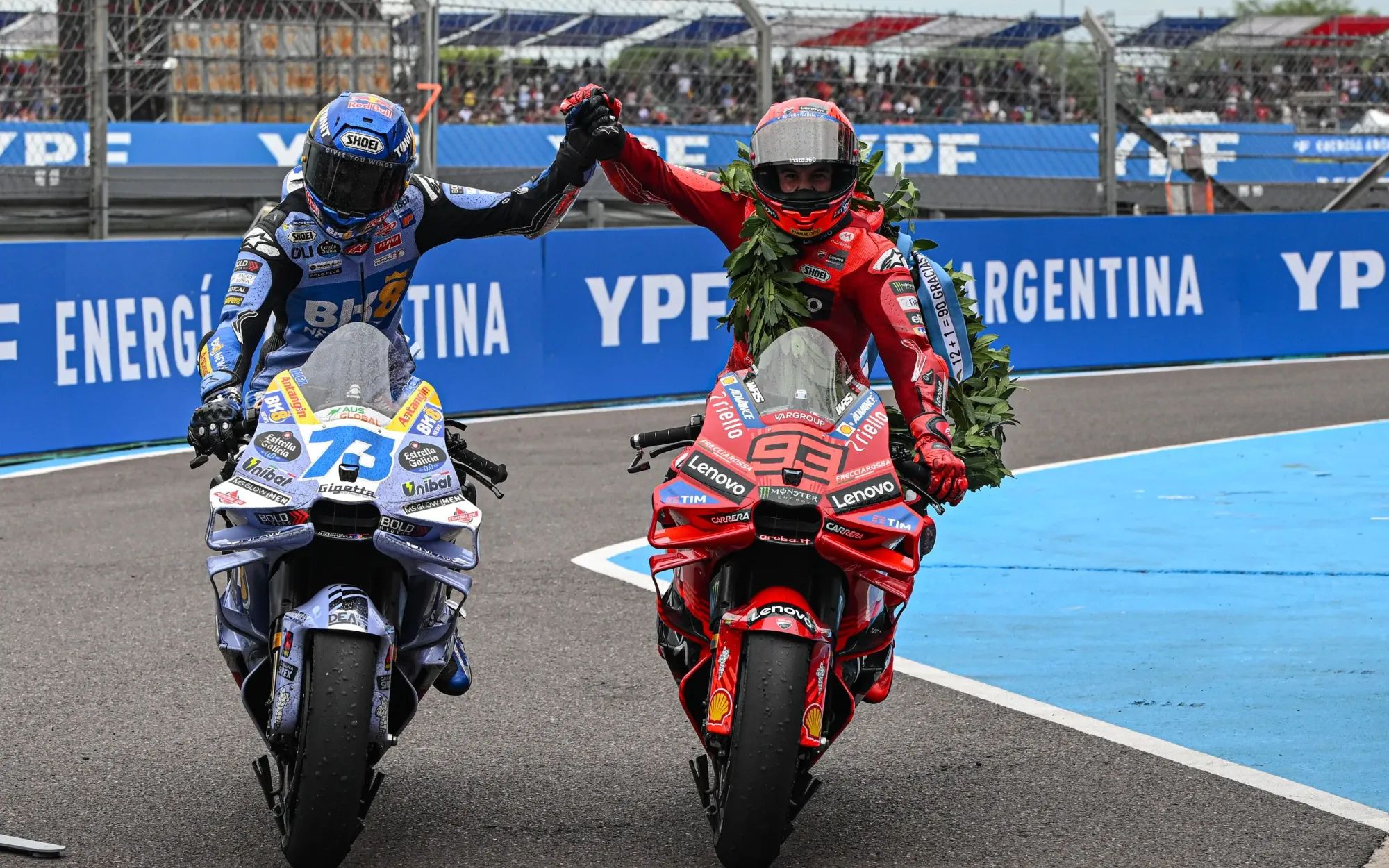 Qui mène les championnats avant le GP des Amériques ?