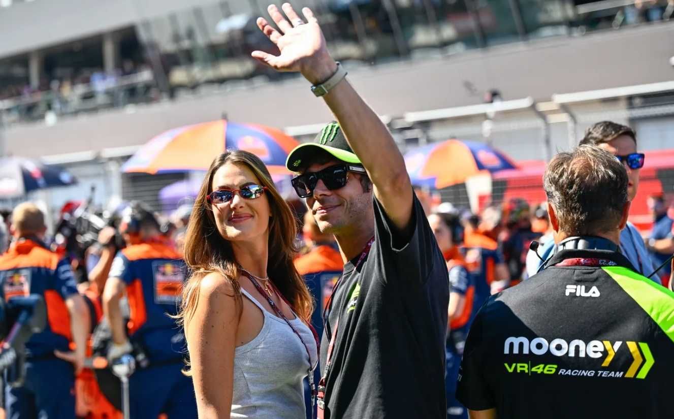 Rossi « presque certain » que Bezzecchi restera dans l'équipe VR46