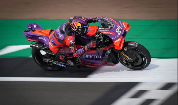 Silverstone, MotoGP (FP2) : Martin VS Bagnaia, le match commence