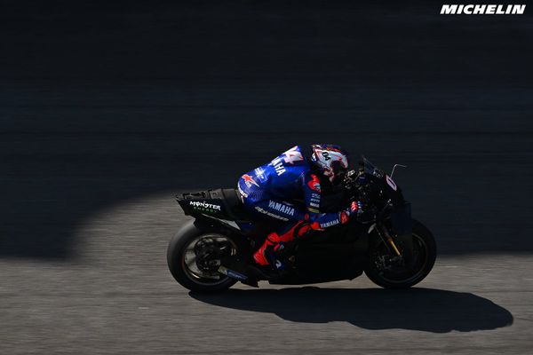 La Yamaha V4 a fait « quelques tours » à Sepang