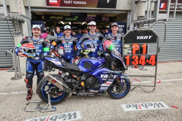 La Yamaha #7 en pole au Mans
