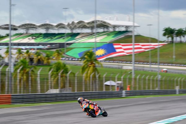 Moto3 : Course retardée après la collision entre Rueda et Dettwiler