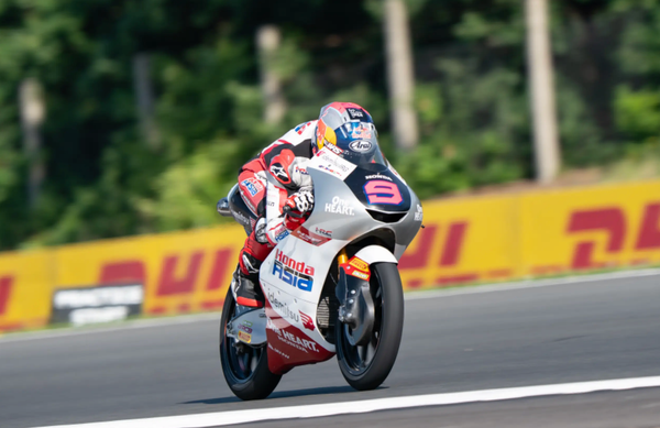 Sachsenring, Moto3 (PR) : Pratama en tête, Quiles part à la faute au Sachsenring