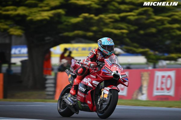Troisième victoire en Sprint de suite pour Marquez, Martin au tapis