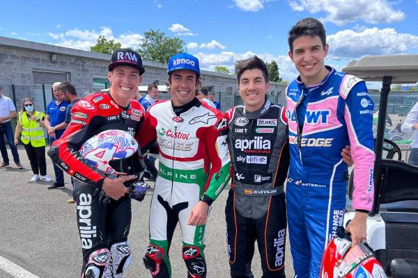 VIDÉO : Quand les pilotes Aprilia défient ceux d'Alpine !