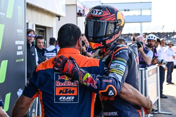 Silverstone, Moto2 : Fernandez retarde le rêve de Lopez