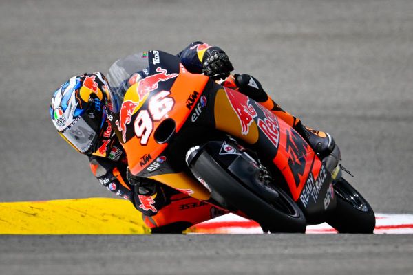 Qatar, Moto3 (Q2) : Holgado en pole, Masia poussé dans les cordes