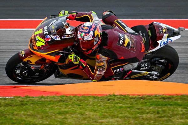 Sachsenring, Moto2 (P2) : Piste séchante, Arbolino devant