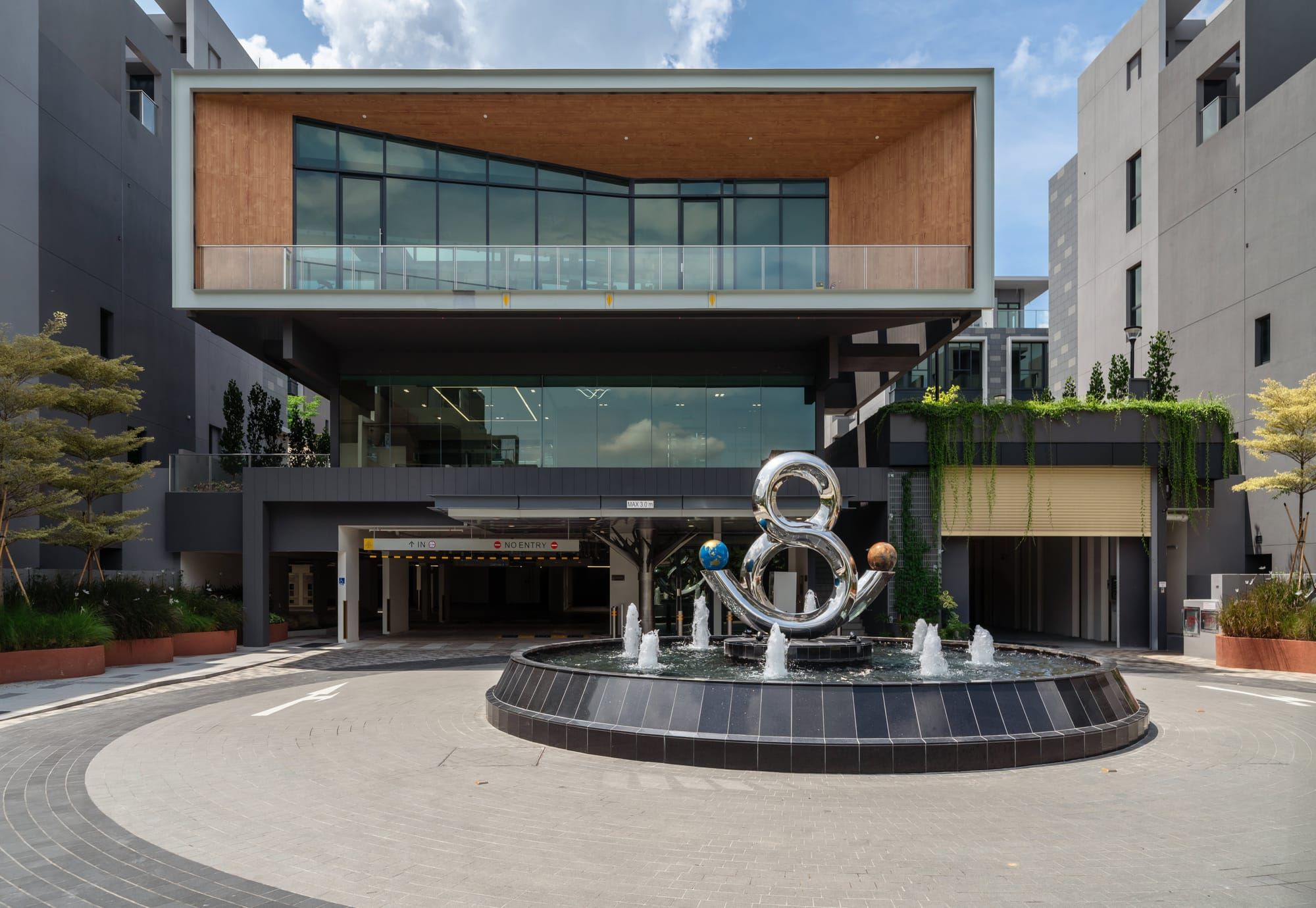 Belgravia Ace price floor: launch at $1,016–$1,078 psf (Jan 2022) versus final-unit resale at $1,247 psf, Ang Mo Kio Avenue 5, Seletar.