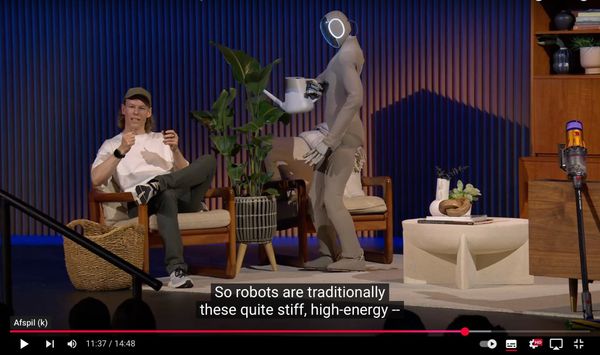 Den første TED-talk nogensinde leveret af en robot