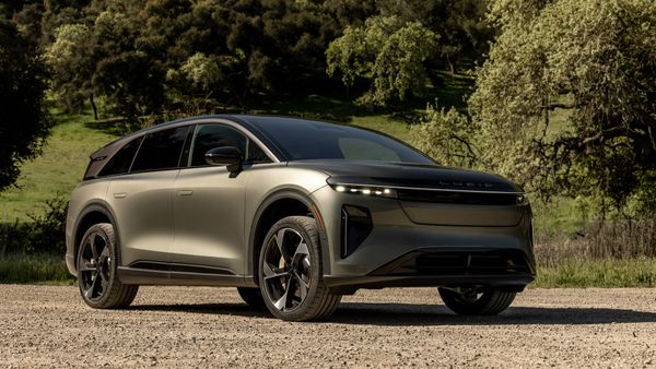 I call bullshit on the Lucid Gravity electric SUV