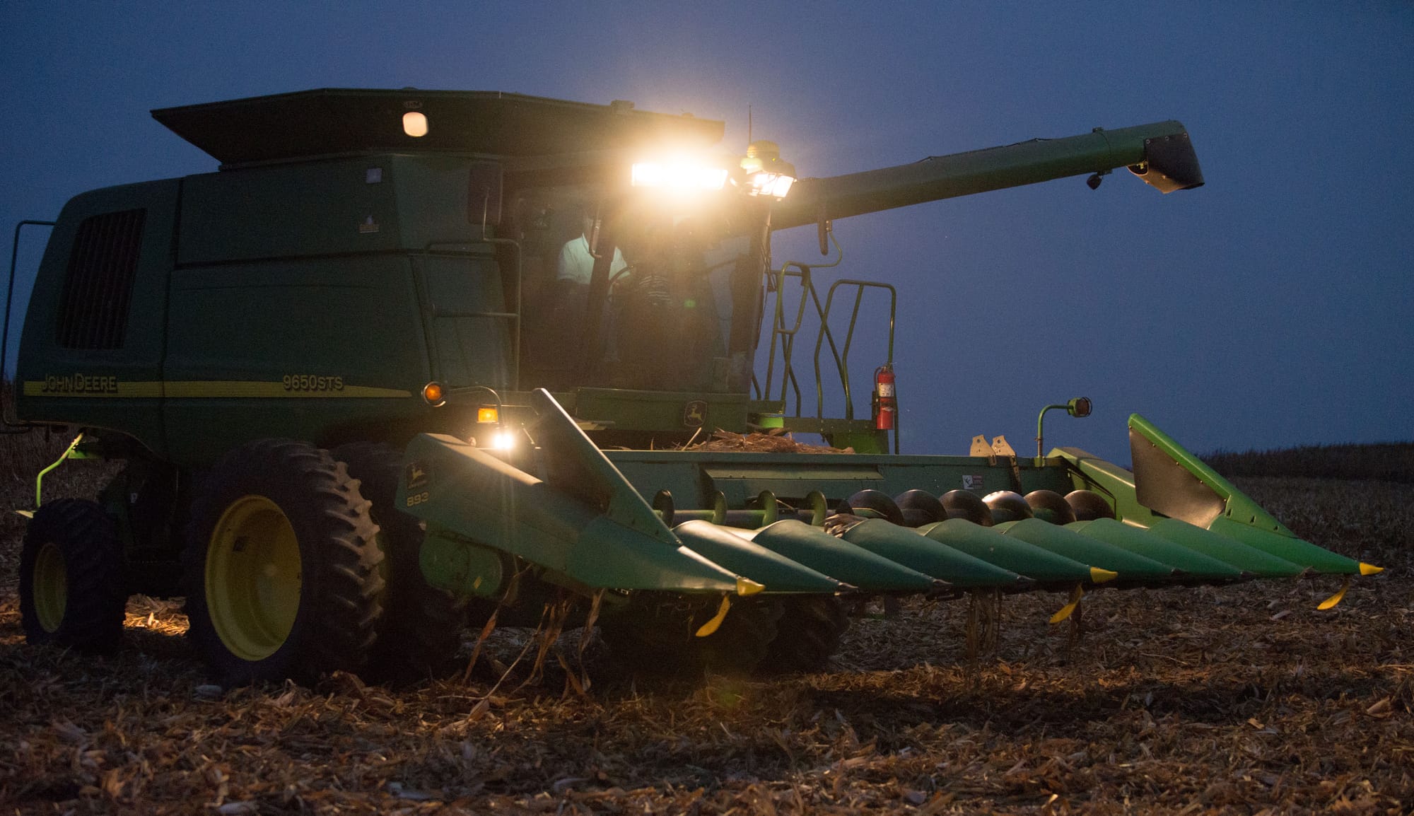 Warm nighttime temperatures diminished yields throughout the Midwest in 2010 and 2012. Brad Rippey, a meteorologist for the U.S. Department of Agriculture, said warm nighttime temperatures can even cause more crop damage than drought. 