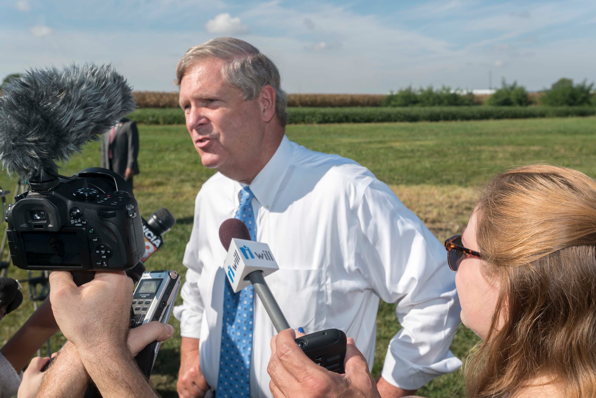 U.S. Secretary of Agriculture Tom Vilsack talks to the media on Sept. 10, 2015. He spoke from the Energy Farm near Urbana, Ill.