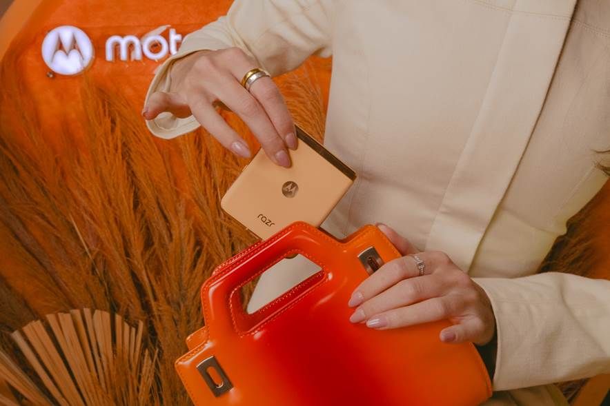 Motorola- accesorios que te harán destacar en San Valentín