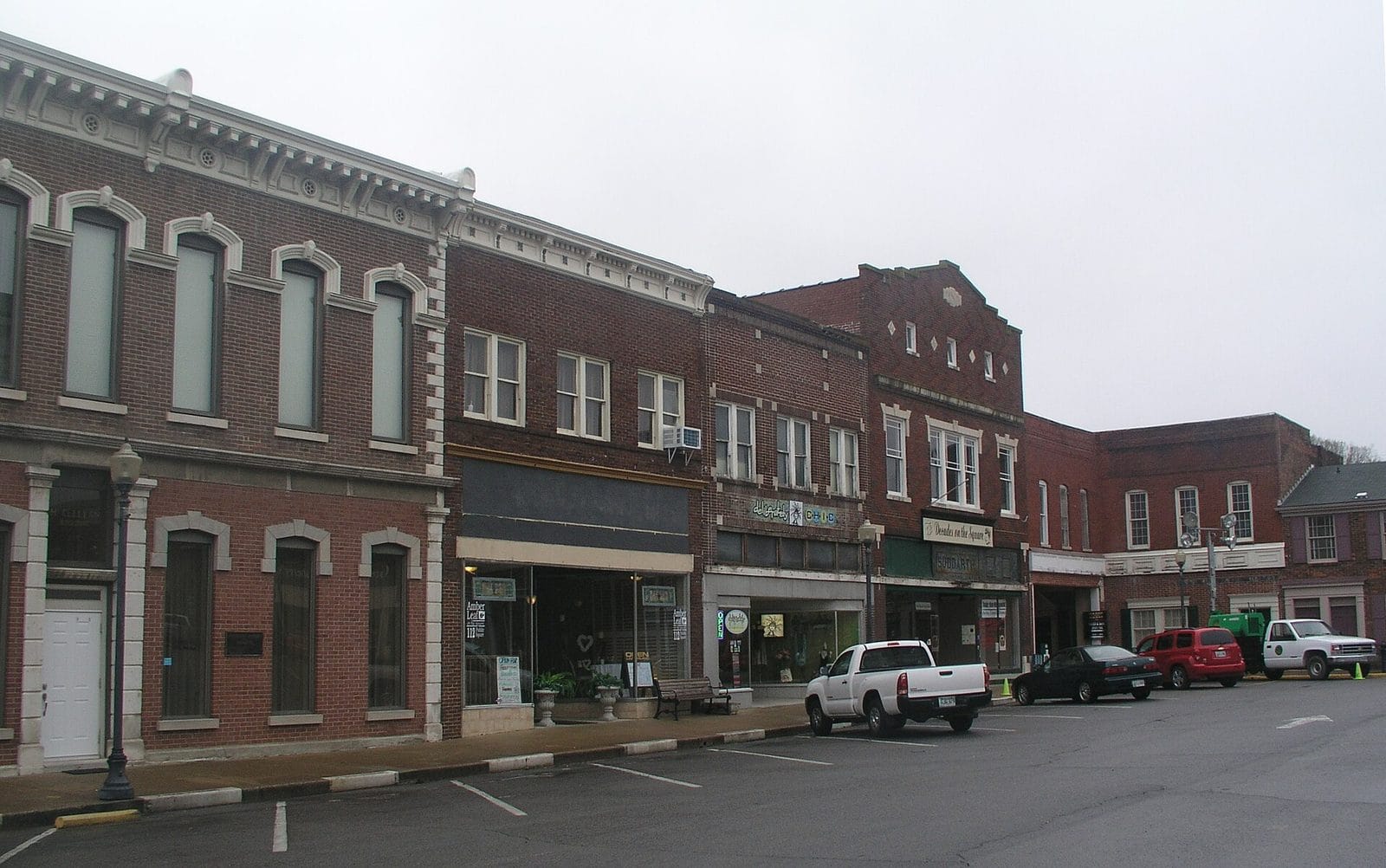 Two-story brick storefronts on Gallatin's town square