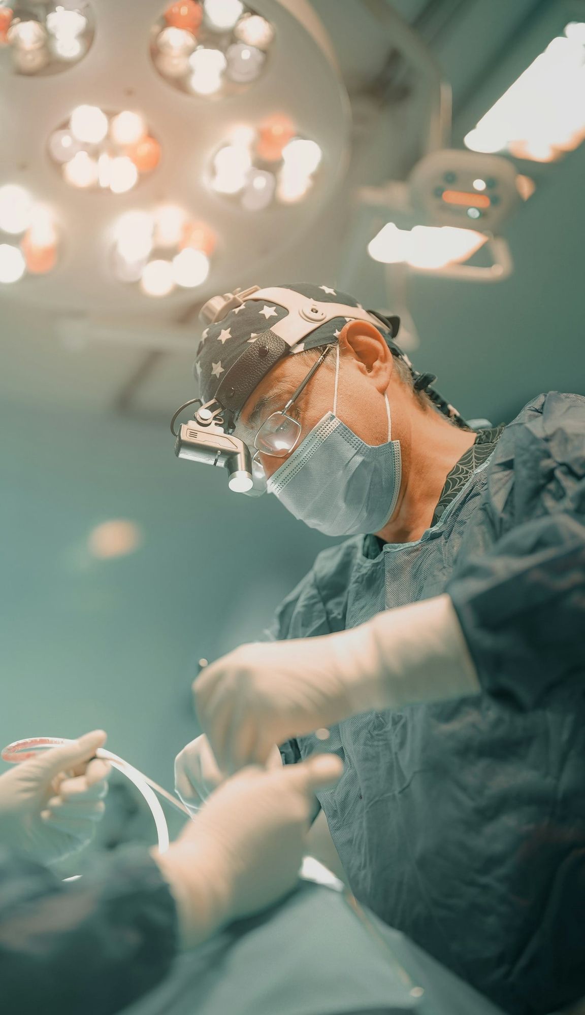 Rhinoplasty vs. Septoplasty -  Understanding the Difference