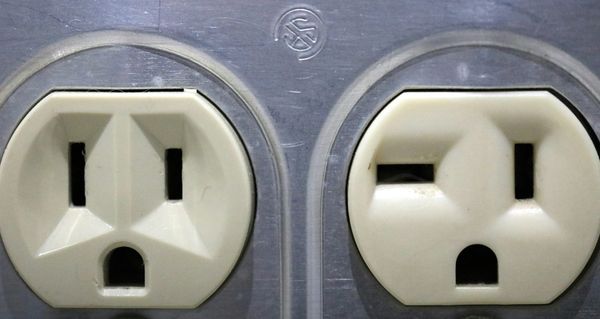 The Difference Between Cosmetic Surgeons and Plastic Surgeons