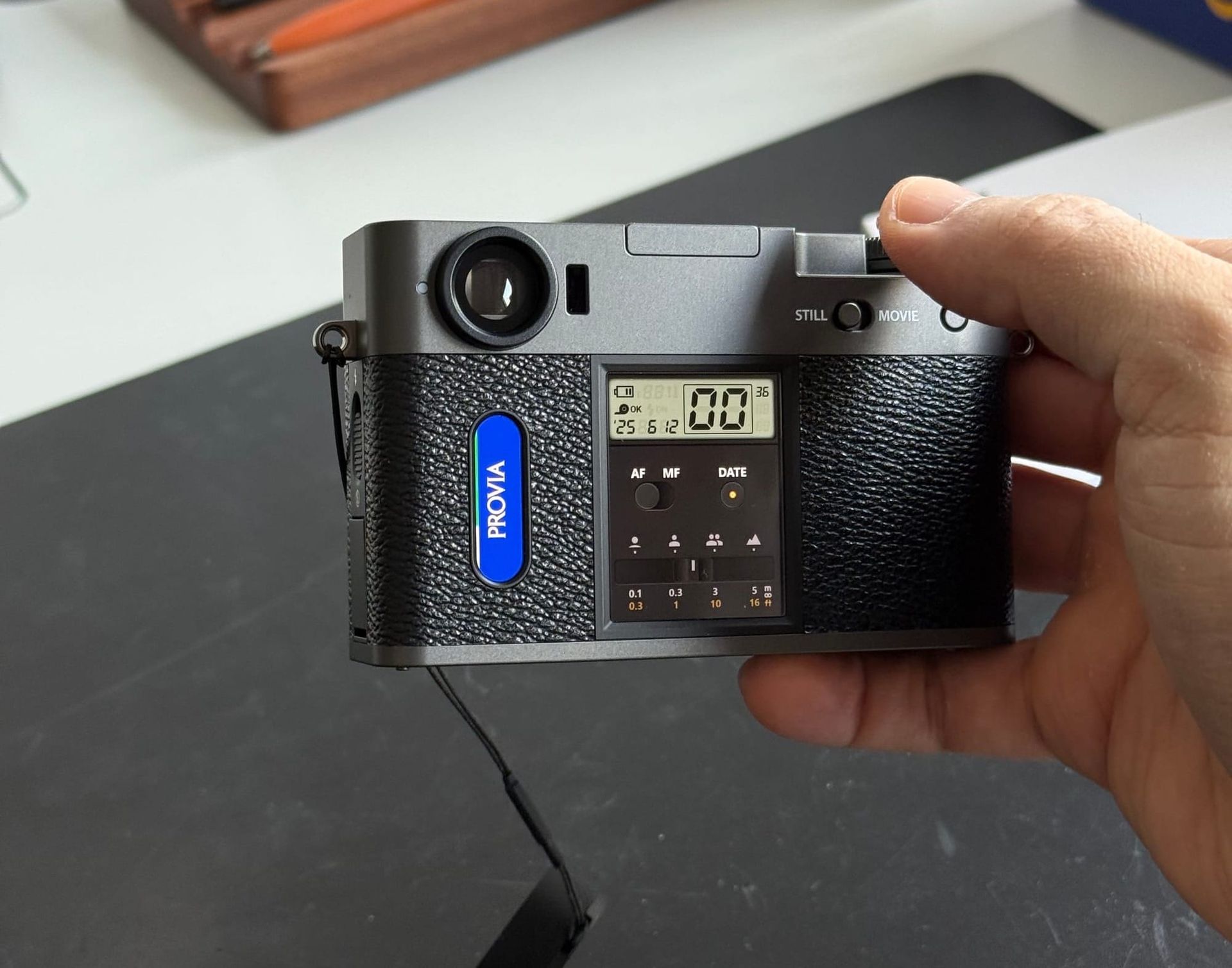 Fujifilm X half: Is it the perfect family camera ?