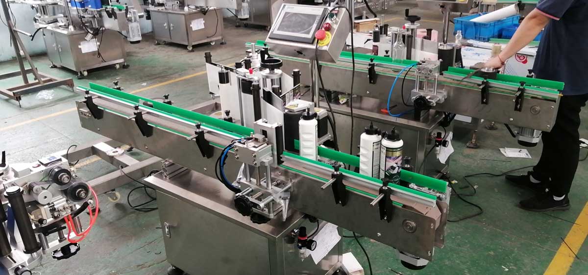 Automatic round automatic label applicator