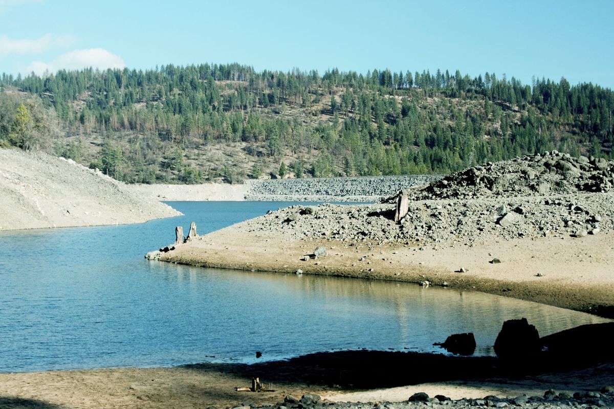 Fresh Water or a Superficial Coastline