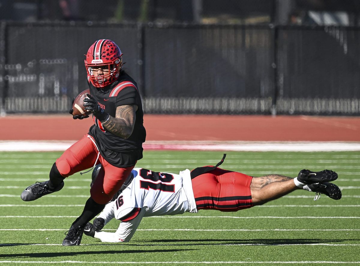 City College Football Drubs Foothill on Sophomore Night