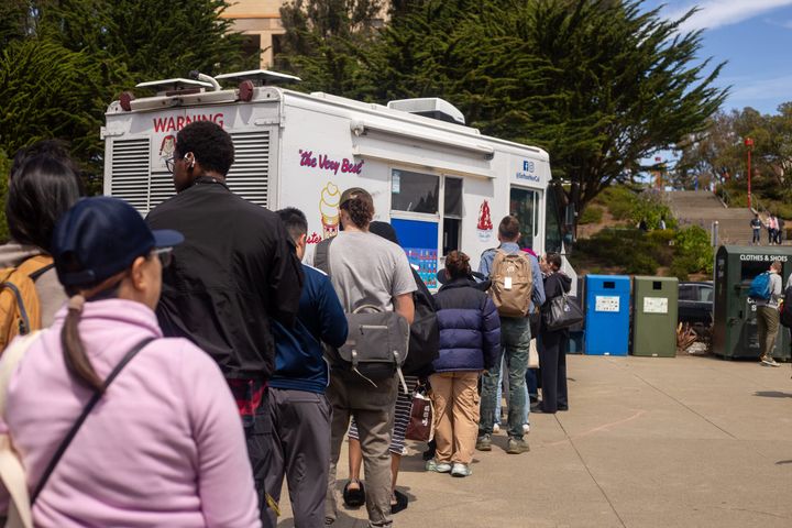Games, coffee, and a whole lot of ice cream: Welcome Day at Ocean Campus