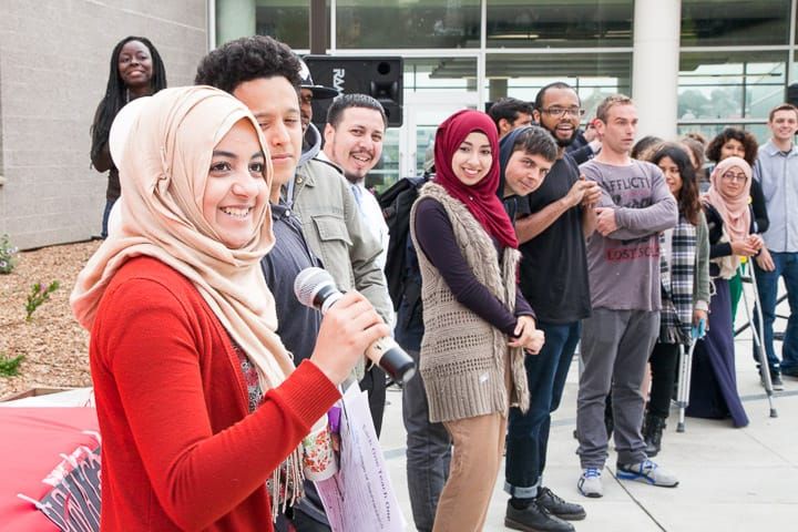 Volunteer group hopes to help boost enrollment