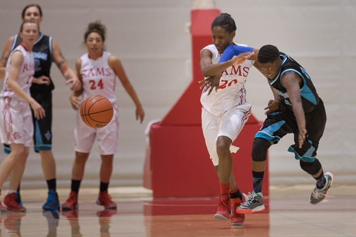 Photo: Rams win first home game of the year