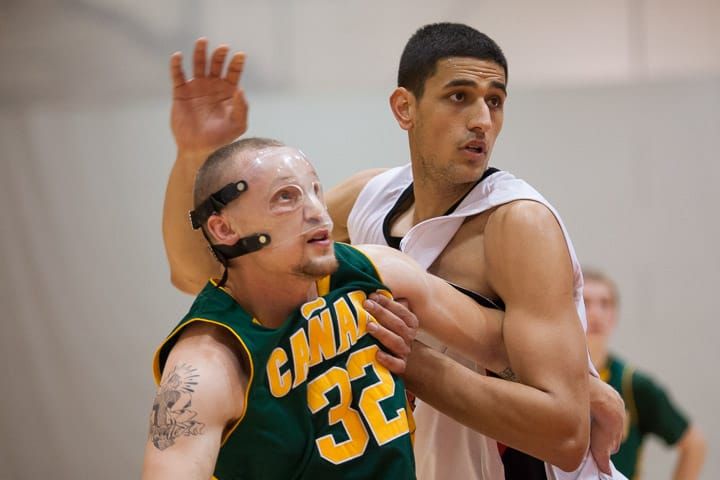 Photo: Rams win first game of the season