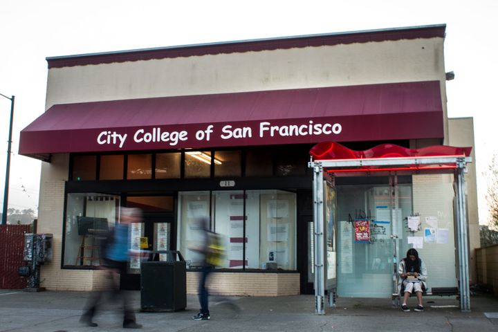 City College bookstore shorten hours
