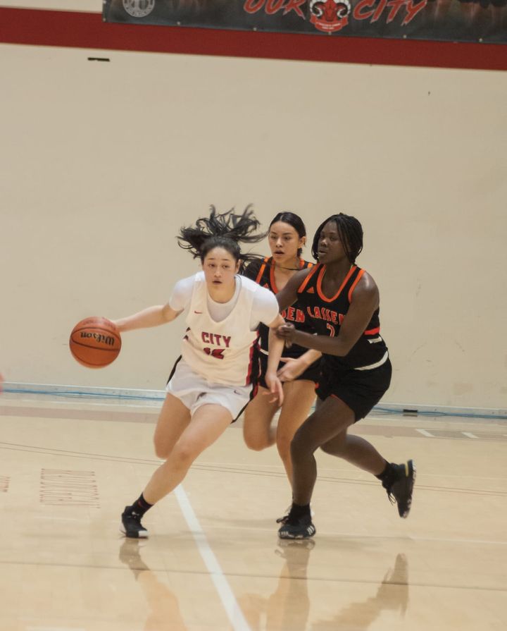 Rams Use Fourth Quarter Comeback to Advance to Third Round of Regionals