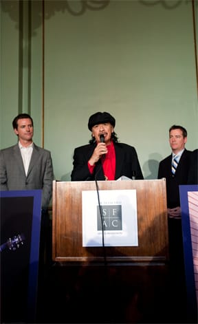 carlos santana_IMG_5297_ONLINE carlos santana_IMG_5297_ONLINE