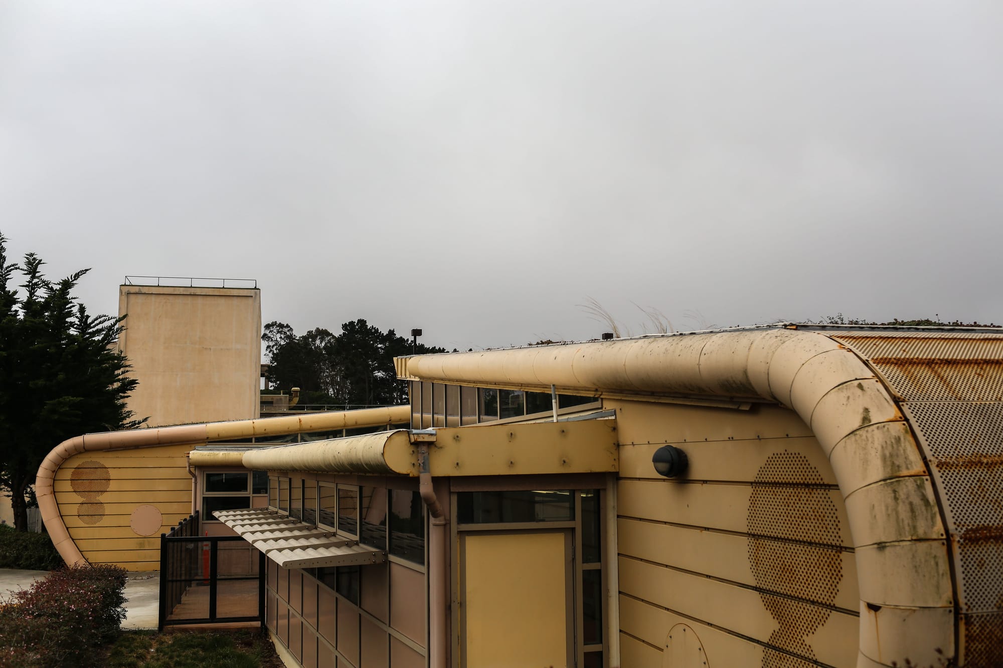 Visible exterior corrosion engulfs the Project buildings of the CDC in the Orfalea Family Center, located on the corner of Phelan and Judson avenues of the Ocean Campus on Monday, May 11. (Photo by Natasha Dangond)