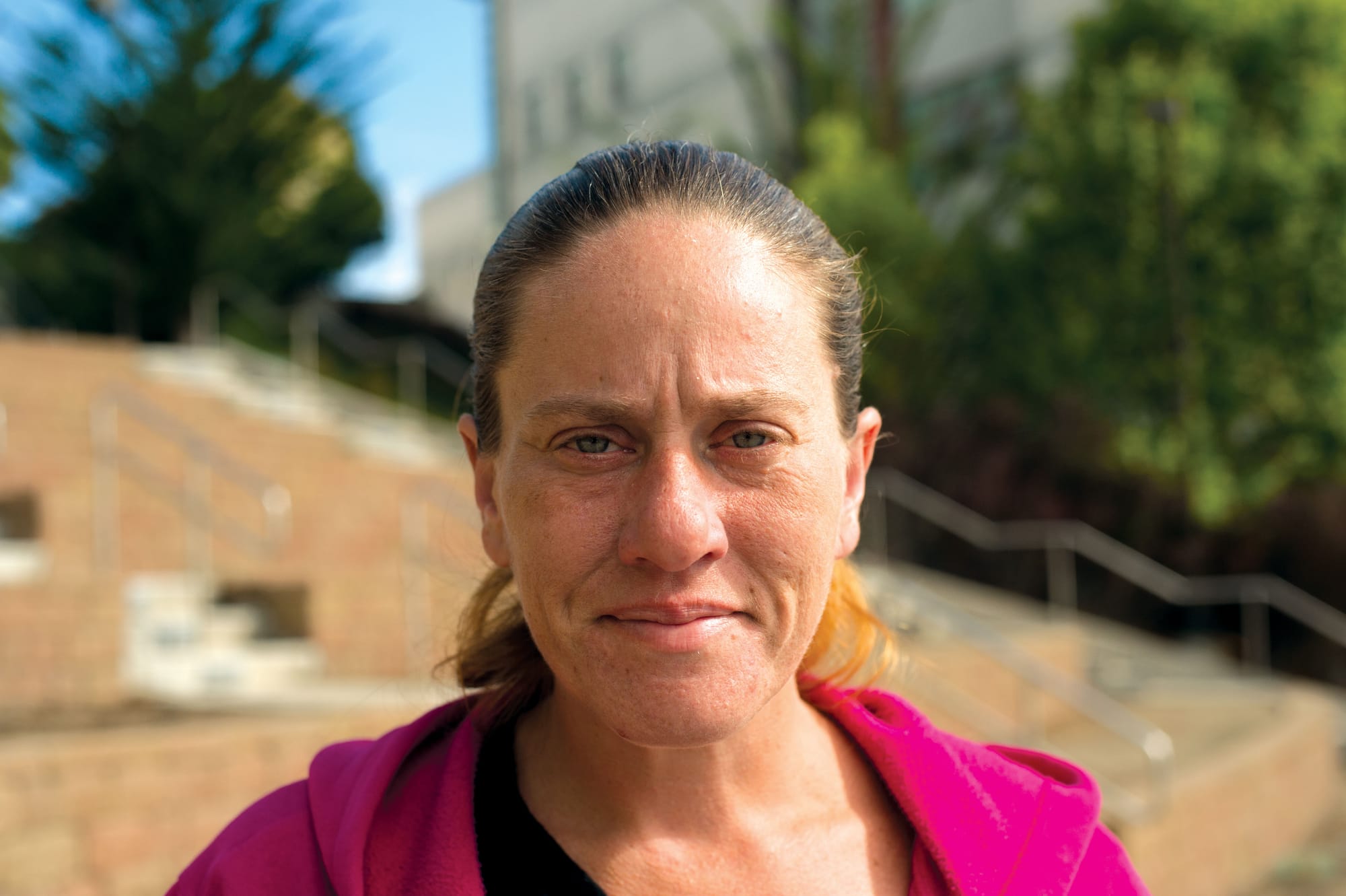Lisa Welch explains her story outside HARTS office Tuesday, Sept. 15, 2015. (Photo by Otto Pippenger/The Guardsman)