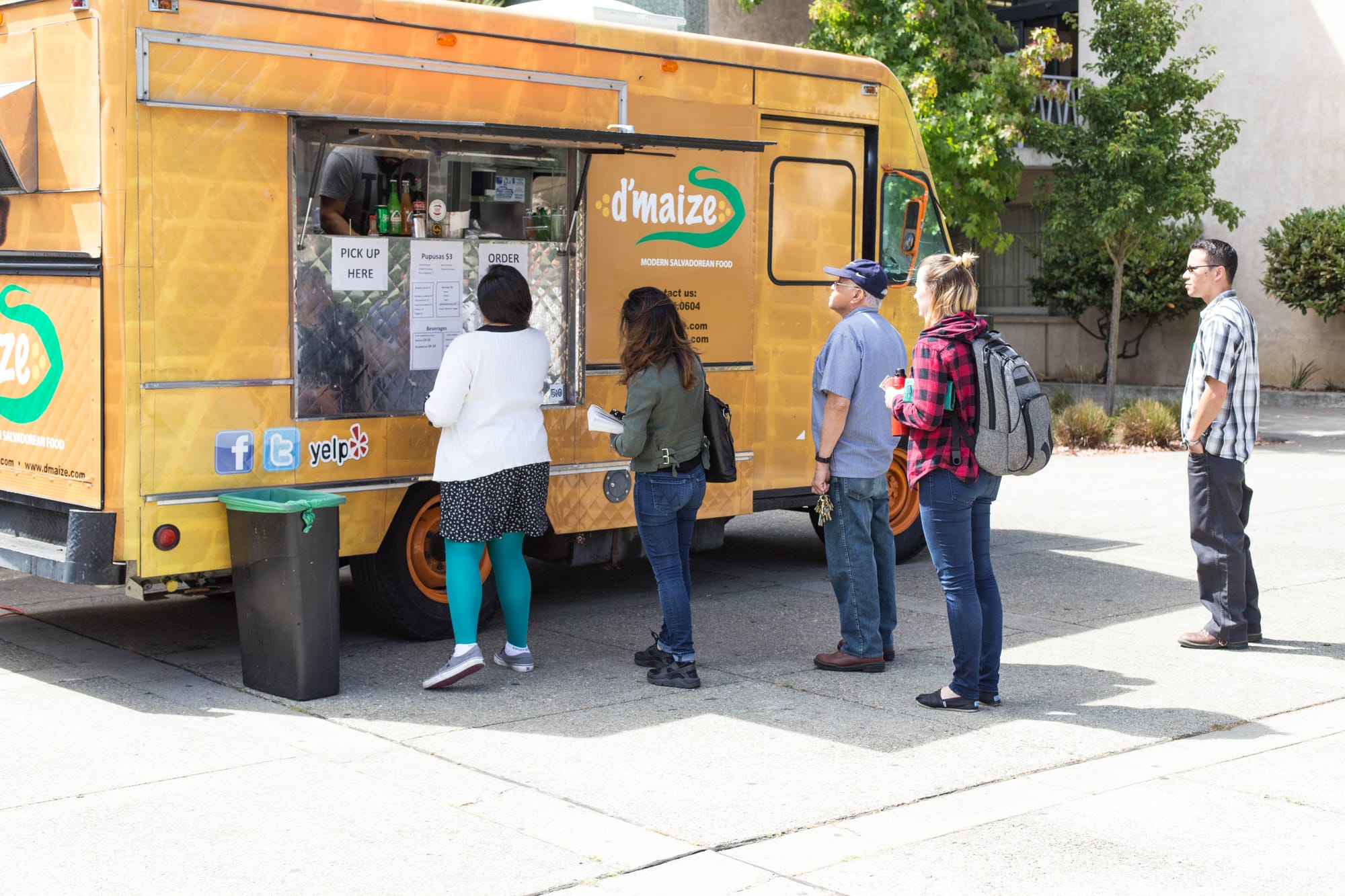 D'Maize food truck on Ocean Campus (Photo by John Ortillo/The Guardsman)